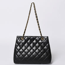 画像をギャラリービューアに読み込む, 極美品 CHANEL シャネル マトラッセ チェーンショルダーバッグ 5番台 チェーンショルダーバッグ ブラック ゴールド金具 ラムスキン 中古 4a001614