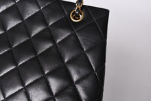 画像をギャラリービューアに読み込む, 極美品 CHANEL シャネル マトラッセ チェーンショルダーバッグ 5番台 チェーンショルダーバッグ ブラック ゴールド金具 ラムスキン 中古 4a001614