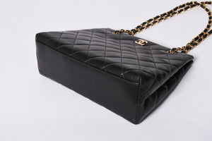 Very Good Condition CHANEL Chanel Matelasse Chain Shoulder Bag No. 5 Chain Shoulder Bag Black Gold Hardware Lambskin Used 4a001614