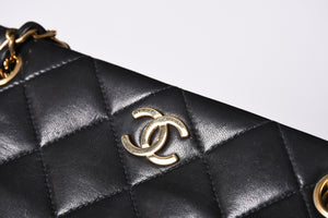Very Good Condition CHANEL Chanel Matelasse Chain Shoulder Bag No. 5 Chain Shoulder Bag Black Gold Hardware Lambskin Used 4a001614