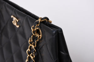 Very Good Condition CHANEL Chanel Matelasse Chain Shoulder Bag No. 5 Chain Shoulder Bag Black Gold Hardware Lambskin Used 4a001614