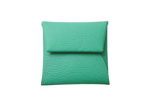 Load image into Gallery viewer, 極美品 HERMES エルメス バスティア ヴェルソ コインケース ヴォーエプソン Z刻印 フランス製 グリーン シルバー金具 中古 4b001784