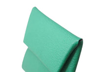 Load image into Gallery viewer, 極美品 HERMES エルメス バスティア ヴェルソ コインケース ヴォーエプソン Z刻印 フランス製 グリーン シルバー金具 中古 4b001784