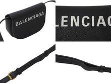 Load image into Gallery viewer, BALENCIAGA バレンシアガ ヴィル ミニ ショルダー ショルダーバッグ 550639 カーフレザー ブラック ホワイト 美品 中古 4b001790