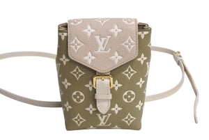 LOUIS VUITTON ルイヴィトン タイニーバックパック リュック M81351 モノグラムアンプラント カーキ ベージュ 美品 中古 4c071421