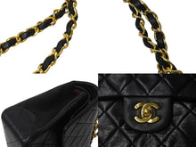 Load image into Gallery viewer, 極美品 CHANEL シャネル マトラッセ25 Wフラップ Wチェーンショルダーバッグ 1番台 ラムスキン ココマーク ブラック ゴールド金具 中古 4b001920