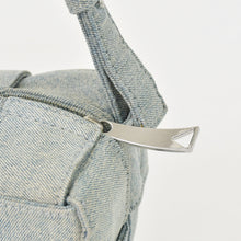 画像をギャラリービューアに読み込む, BOTTEGA VENETA ボッテガヴェネタ マキシイントレチャート カセット ショルダーバッグ デニム生地 インディゴウォッシュド ハンドバッグ 美品 中古 4a002092