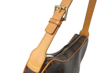 Load image into Gallery viewer, LOUIS VUITTON ルイヴィトン ハンドバッグ クロワッサンPM M51510 モノグラムキャンバス ブラウン 美品 中古 4b002116