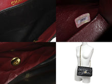 Load image into Gallery viewer, 極美品 CHANEL シャネル マトラッセ23 Wフラップ Wチェーンショルダーバッグ 3番台 ラムスキン ココマーク ブラック ゴールド金具 中古 4b002134