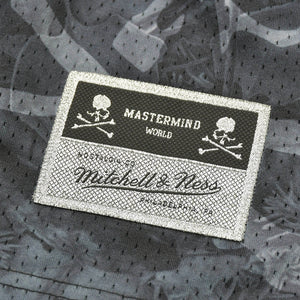 新品同様 Mitchell&Ness ミッチェルアンドネス × マスターマインドワールド プリントフーデッドジャージー スカルボーン カモフラージュ Lサイズ 中古 4a002180