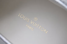 画像をギャラリービューアに読み込む, 新品未使用 LOUIS VUITTON ルイヴィトン TATTOO ダミエスニーカー LD0231 メタリックシルバー ホワイト サイズ8.5 中古 4b002182