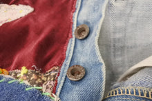 Load image into Gallery viewer, KAPITAL キャピタル パッチフレア デニムパンツ 異素材 K1704LP167 コットン ブルー マルチカラー サイズ30 美品 中古 4b002285