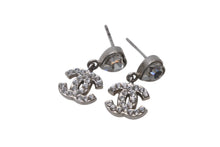 Load image into Gallery viewer, CHANEL シャネル ハート＆ココマーク ピアス 重量約2.6g 04A刻印 メタル ラインストーン シルバー クリア ぶら下がり 両耳用 美品 中古 4b001049