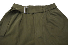 Load image into Gallery viewer, ISSEY MIYAKE MEN イッセイミヤケ メン パンツ カーキ オリーブ サイズ2 ME01FF114 美品 中古 25376