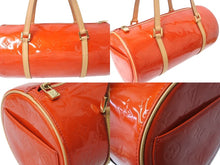 Load image into Gallery viewer, LOUIS VUITTON ルイヴィトン ドラムバッグ ベッドフォード M91986 エナメル ヌメ革 レッド ゴールド金具 美品 中古 4b002546