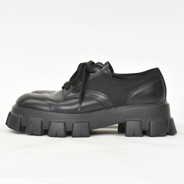 極美品 PRADA プラダ モノリス レースアップ ドロイスレザーナイロン CALZATURE UOMO レザー 2EE342 9サイズ メンズシューズ ブラック NERO 中古 4a002565