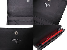 Load image into Gallery viewer, 極美品 CHANEL シャネル カードケース カンボンライン 17番台 ココマーク レザー エナメル ブラック ピンク 中古 4b002571