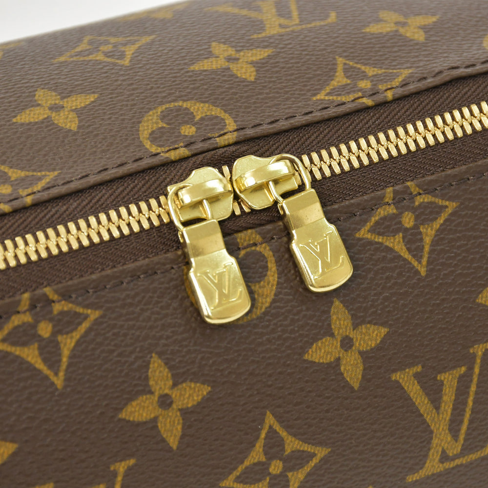 LOUIS VUITTON Monogram Canvas Shoe Care Kit Monogram 9 Piece Set Shoe Care Pouch Shoe Shine Set Brown M47925 Good Condition Used 4a002574