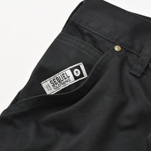 Load image into Gallery viewer, 極美品 SEQUEL Fragment design シークエル フラグメントデザイン PAINTER PANTS TYPE-P ダブルニー 藤原ヒロシ 稲妻マーク ブラック 中古 4a002576