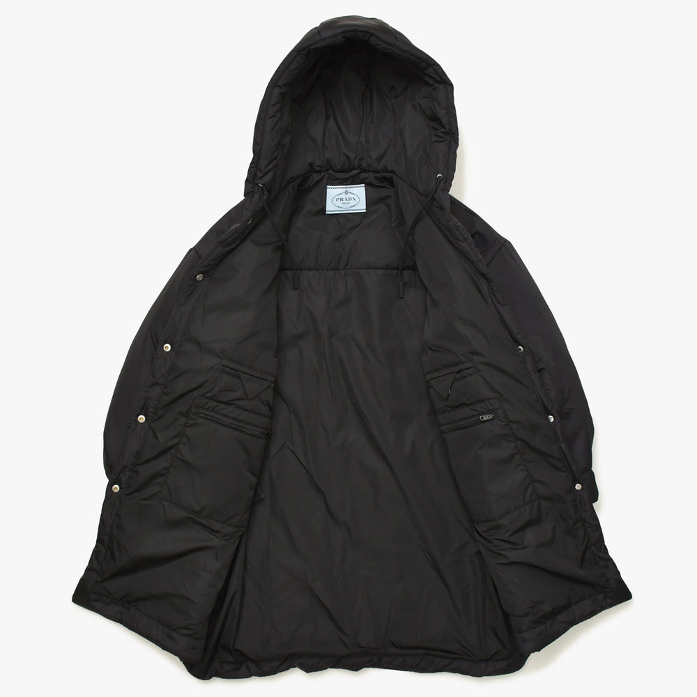 Very Good Condition PRADA Re-Nylon Down Raincoat 291960 Size 36 Triangle Logo Plate Black Used 4a002655