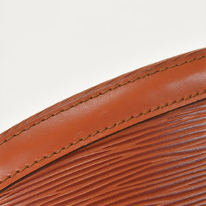 極美品 LOUIS VUITTON ルイヴィトン エピ ブラウン ゴールド金具 M52253 ケニアブラウン ブラウン ショルダーバッグ 中古 4a002852