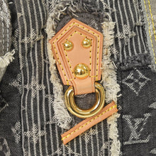画像をギャラリービューアに読み込む, 極美品 LOUIS VUITTON ルイヴィトン モノグラムデニム パッチワーク ポスティ メッセンジャーバッグ M95375 グレー 中古 4a002881