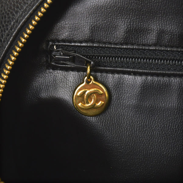 極美品 CHANEL シャネル コスメポーチ キャビアスキン ブラック ココマーク 2番台 クラッチバッグ ゴールド金具 中古 4a002951