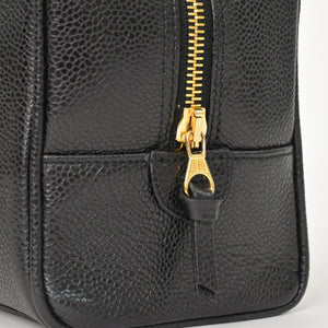 極美品 CHANEL シャネル コスメポーチ キャビアスキン ブラック ココマーク 2番台 クラッチバッグ ゴールド金具 中古 4a002951