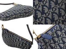 Load image into Gallery viewer, CHRISTIAN DIOR クリスチャンディオール サドルポーチ ワンショルダーバッグ MC1021 ネイビー キャンバス レザー ゴールド金具 美品 4b002688