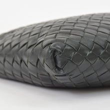 Load the image into the gallery viewer. 極美品 BOTTEGA VENETA ボッテガヴェネタ ショルダーバッグ イントレチャート 172736 V465C 1000 ブラック レザー 中古 4a003189