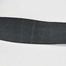 Load the image into the gallery viewer. 極美品 BOTTEGA VENETA ボッテガヴェネタ ショルダーバッグ イントレチャート 172736 V465C 1000 ブラック レザー 中古 4a003189