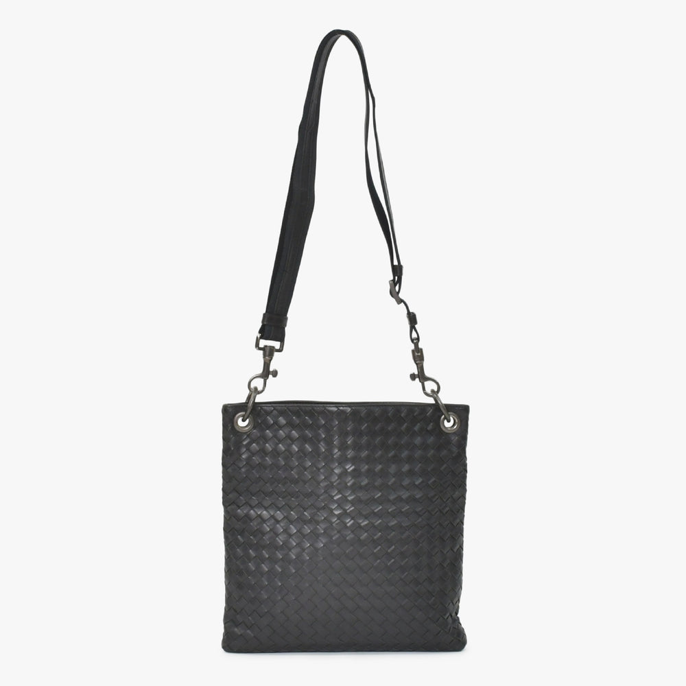 極美品 BOTTEGA VENETA ボッテガヴェネタ ショルダーバッグ イントレチャート 172736 V465C 1000 ブラック レザー 中古 4a003189