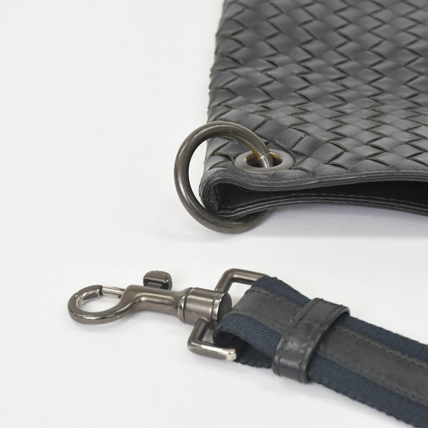極美品 BOTTEGA VENETA ボッテガヴェネタ ショルダーバッグ イントレチャート 172736 V465C 1000 ブラック レザー 中古 4a003189