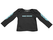 Load image into Gallery viewer, 新品未使用 CHROME HEARTS クロムハーツ キッズ BABY CHROME ベイビークロム 長袖Tシャツ サイズ18 MONTHS フローラル 中古 4b003237