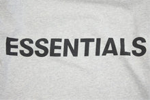 画像をギャラリービューアに読み込む, FOG ESSENTIALS エッセンシャルズ FEAR OF GOD FOG リフレクター 半袖Ｔシャツ サイズS グレー ユニセックス 良品 中古 32885