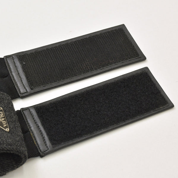 極美品 PRADA プラダ ボディバッグ ハーネスバッグ トライアングルロゴ グレー ブラック シルバー金具 中古 4a003315