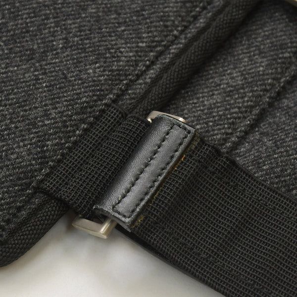 極美品 PRADA プラダ ボディバッグ ハーネスバッグ トライアングルロゴ グレー ブラック シルバー金具 中古 4a003315