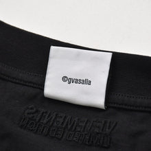 画像をギャラリービューアに読み込む, 新品未使用 VETEMENTS ヴェトモン 24SS Sticker Logo ステッカーロゴ 半袖Tシャツ UE64TR430B サイズXS ブラック 中古 4a003423
