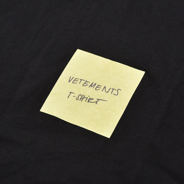 新品未使用 VETEMENTS ヴェトモン 24SS Sticker Logo ステッカーロゴ 半袖Tシャツ UE64TR430B サイズXS ブラック 中古 4a003423