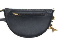 Load image into Gallery viewer, balenciaga バレンシアガ ショルダーバッグ ポーチ ブラック ポケット black gold ゴールド ウェストポーチ 中古 36889