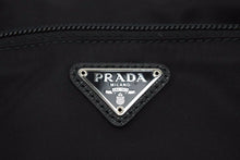 Load image into Gallery viewer, PRADA プラダ ナイロン ポーチ ミニ ナイロン 1NE393 三角ロゴ ブラック シルバー レディース 美品 38528
