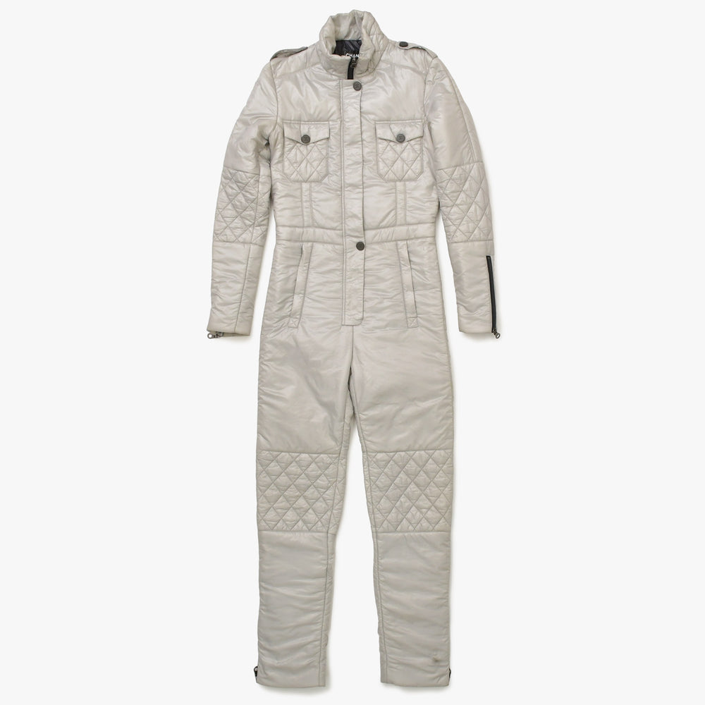 CHANEL シャネル キルティングスキースーツ P39414 スノーボード ジャンプスーツ ツナギ ココマーク ダイヤモンドキルト 46サイズ 美品 中古 4a003900