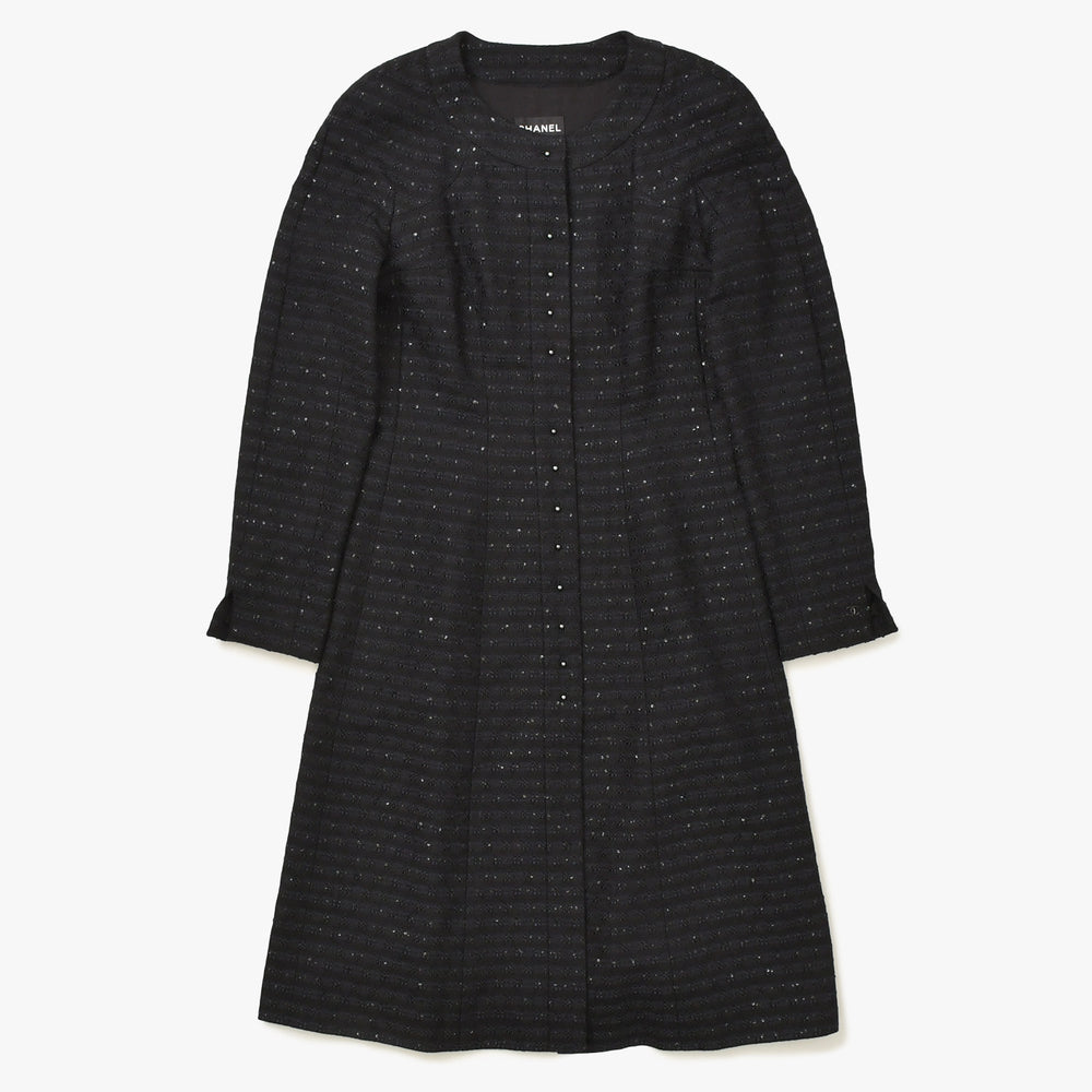 CHANEL Tweed long coat dress dress jacket P19740 No collar Sequins Navy 40 size Black metal hardware Good condition Used 4a003901