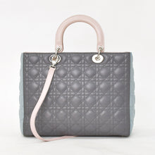 Load image into Gallery viewer, Christian Dior クリスチャンディオール レディ ディオール ラージ トリコロール ハンドバッグ ショルダーバッグ 2way グレー ピンク ライトブルー ラムスキン シルバー金具 美品 中古 4a003905