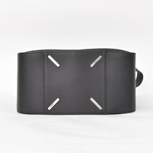 Load image into Gallery viewer, 極美品 LOEWE ロエベ HAMMOCK ハンモック ハンドバッグ ブラック ショルダーバッグ シルバー金具 中古 4a003953