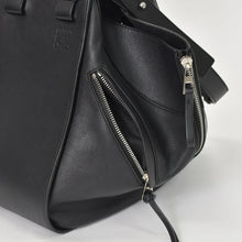 Load image into Gallery viewer, 極美品 LOEWE ロエベ HAMMOCK ハンモック ハンドバッグ ブラック ショルダーバッグ シルバー金具 中古 4a003953