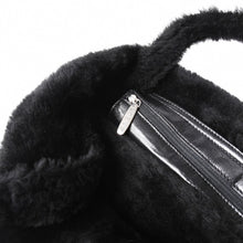 画像をギャラリービューアに読み込む, LOEWE ロエベ ハンドバッグ アナグラム ブラック ムートン レザー ブラック シルバー金具 美品 中古 4a000487