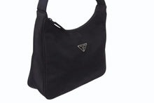 画像をギャラリービューアに読み込む, PRADA プラダ ホーボー ハンドバッグ ワンショルダーバッグ MV515 トライアングルロゴ ナイロン ブラック 美品 中古 4b003907