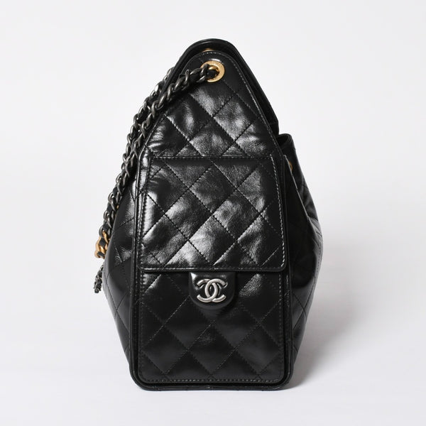 新品同様 CHANEL シャネル CHANEL 25 ミディアム チェーンワンショルダーバッグ AS5311 ココマーク グレインド カーフスキン ブラック 中古 4a008761