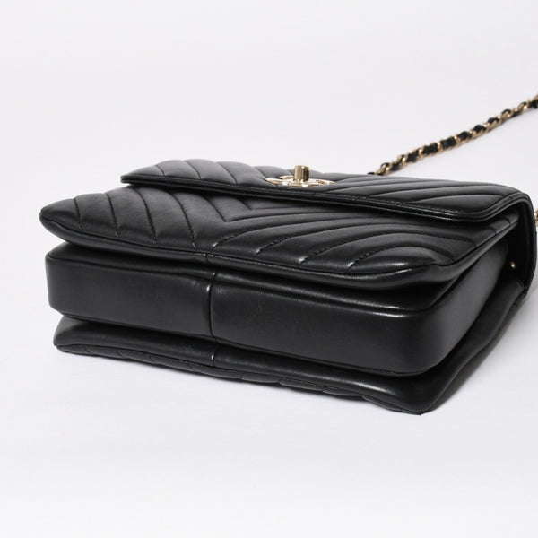 極美品 CHANEL シャネル シェブロン トップハンドル 2WAYバッグ 26番台 ココマーク ラムスキン ブラック ゴールド金具 中古 4a008639